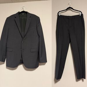 Joseph A Banks - 43 R, 33 R- Charcoal Gray, Travel Tech Suit, Slim Fit